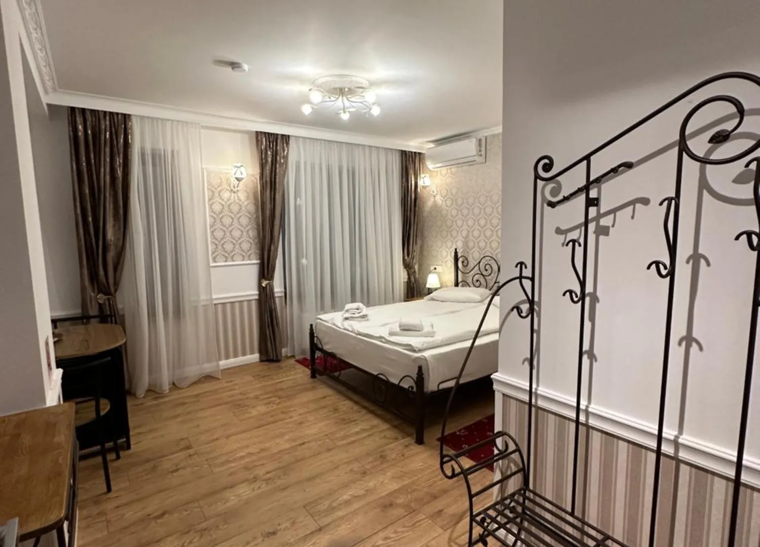 Hotel Boutique Cathedral Plaza Residences Room For Rent Downtown ブカレスト