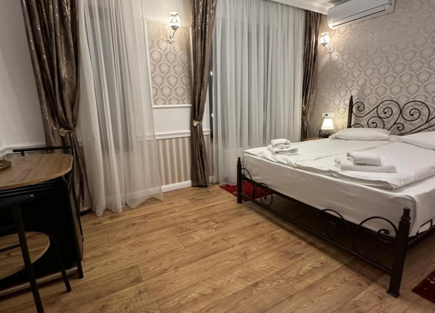 Hotel Boutique Cathedral Plaza Residences Room For Rent Downtown Bukarest
